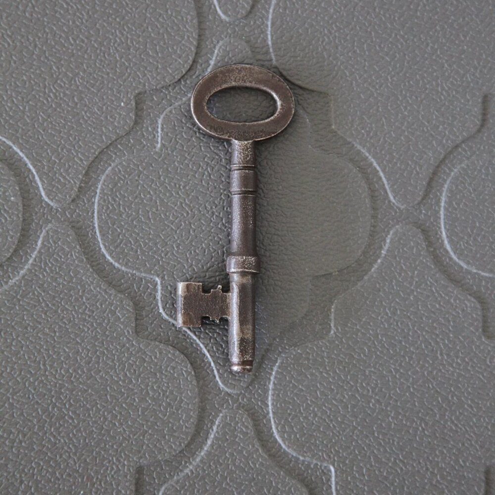Cast iron skeleton key from England